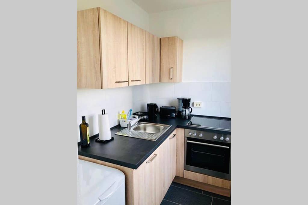 Sauber Und Modern, Netflix, Wifi, Leipzig Flair, Kueche Appartement Buitenkant foto